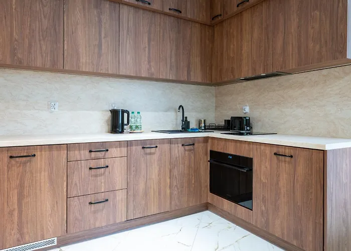 Chopina Cosy By Bookinghost *